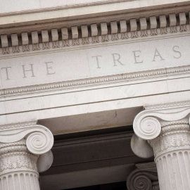 USDeficit_government_debt_tracking_2025_treasury building